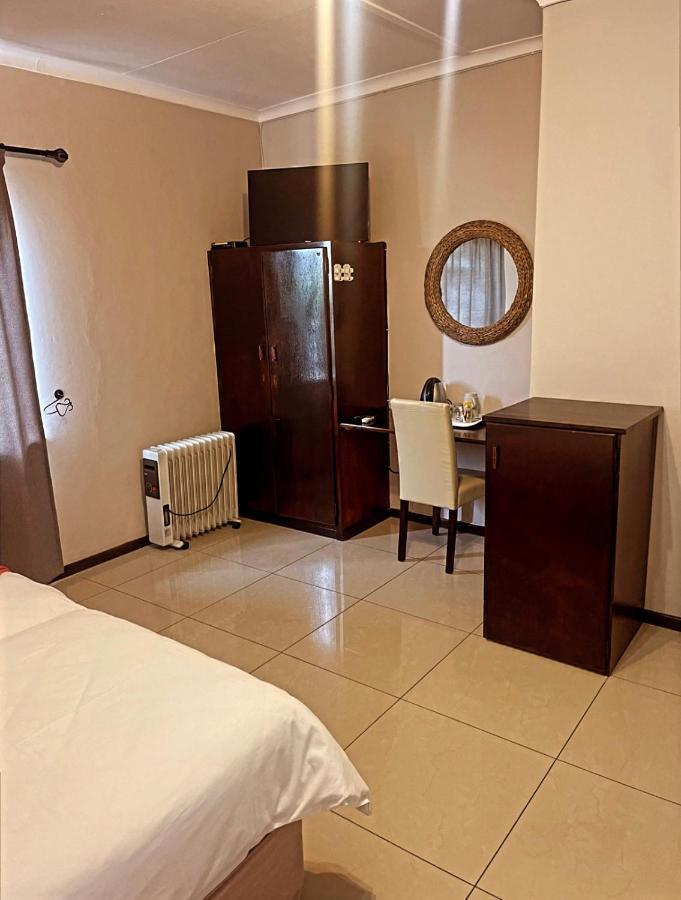 Ethithiya Boutique Guesthouse Виндхук Экстерьер фото