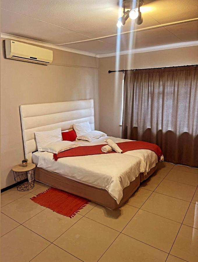 Ethithiya Boutique Guesthouse Виндхук Экстерьер фото