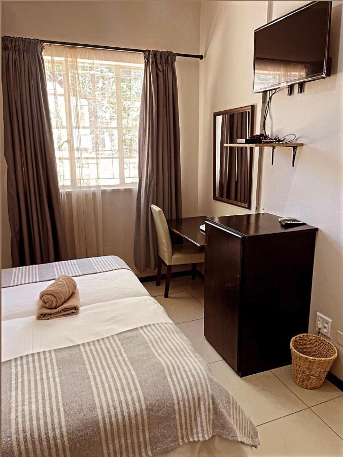Ethithiya Boutique Guesthouse Виндхук Экстерьер фото