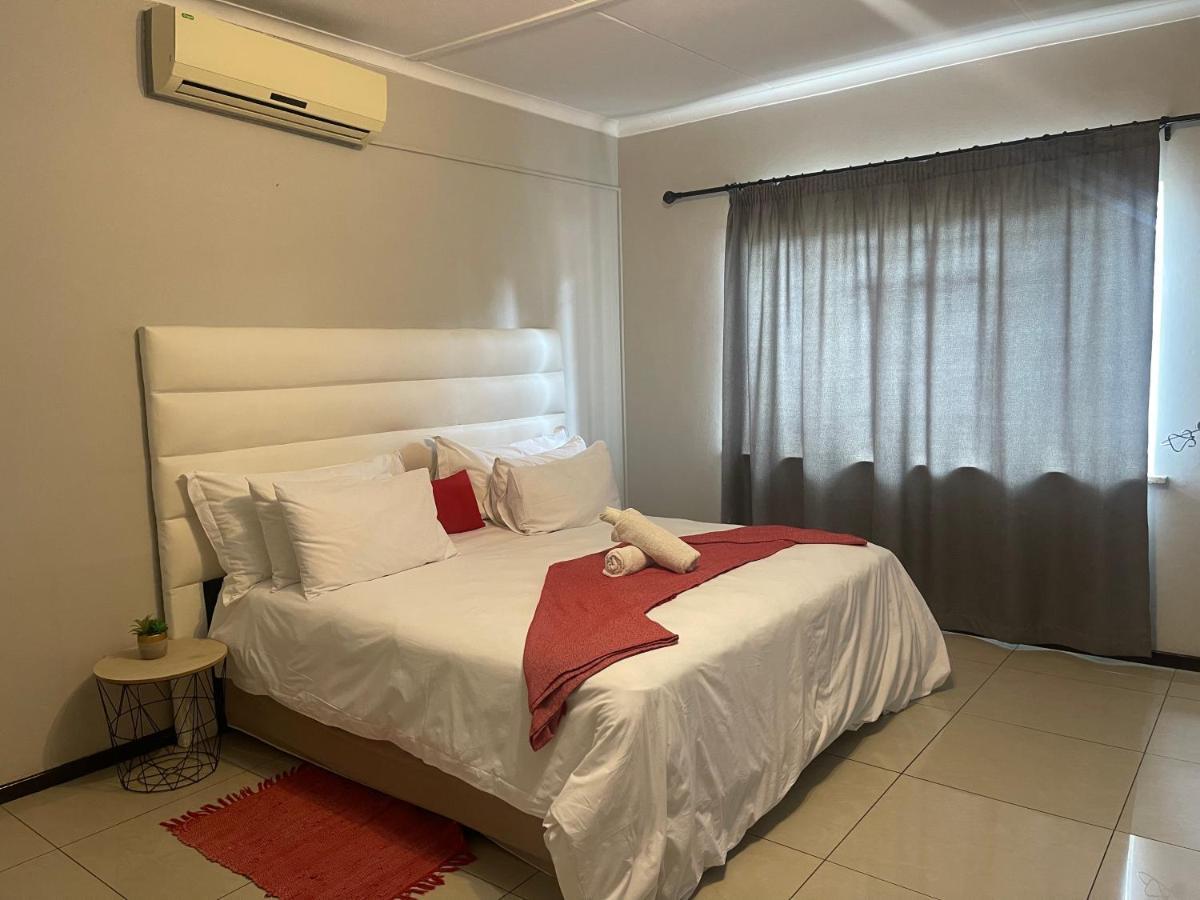 Ethithiya Boutique Guesthouse Виндхук Экстерьер фото