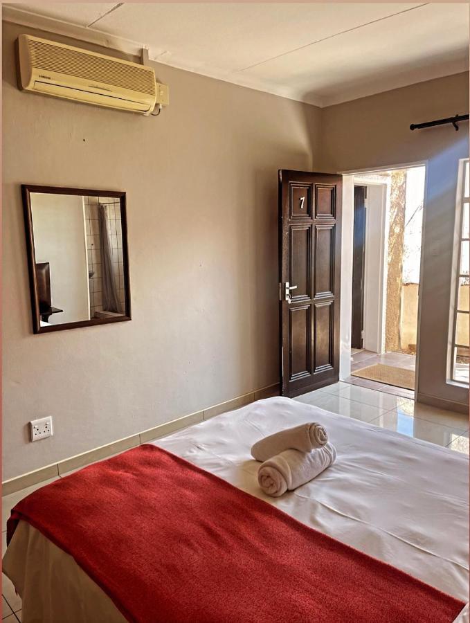 Ethithiya Boutique Guesthouse Виндхук Экстерьер фото