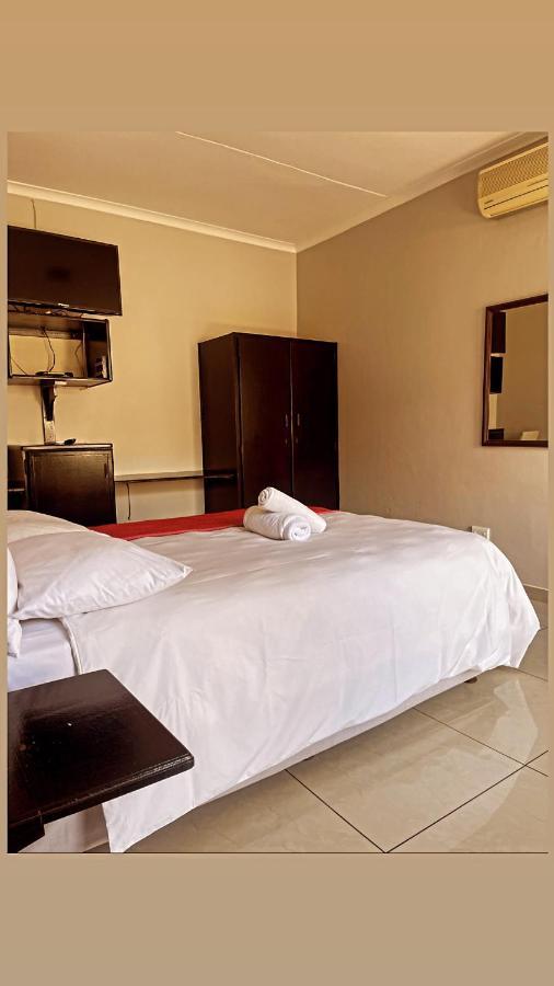 Ethithiya Boutique Guesthouse Виндхук Экстерьер фото