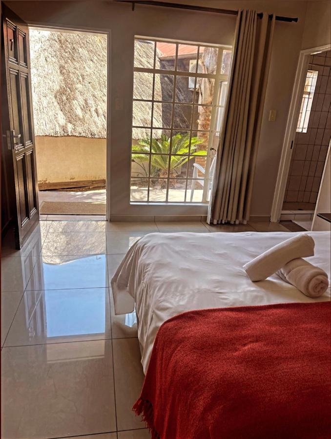 Ethithiya Boutique Guesthouse Виндхук Экстерьер фото