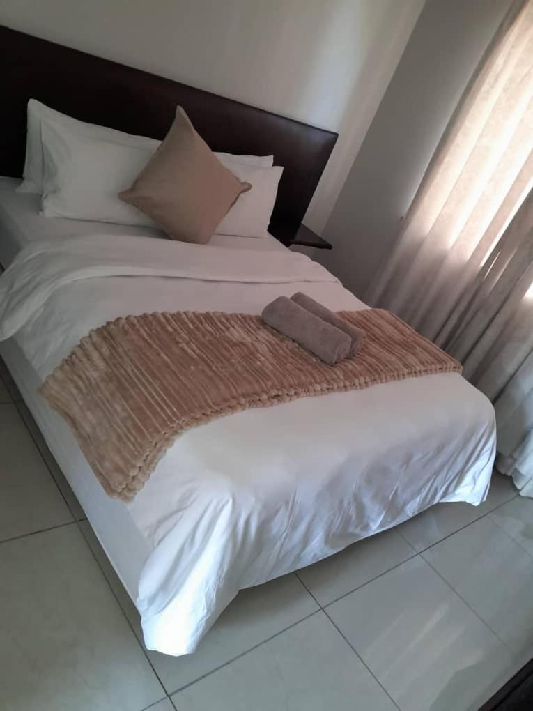 Ethithiya Boutique Guesthouse Виндхук Экстерьер фото