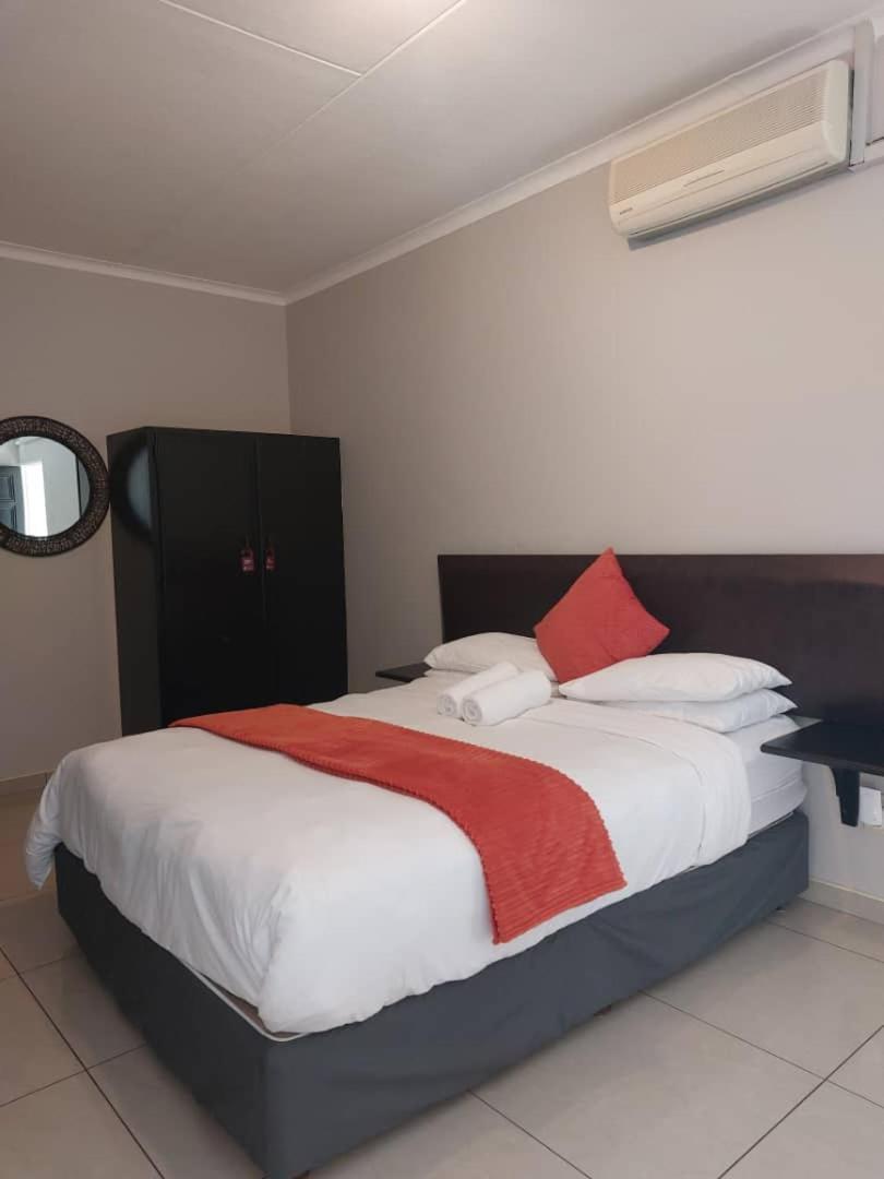 Ethithiya Boutique Guesthouse Виндхук Экстерьер фото