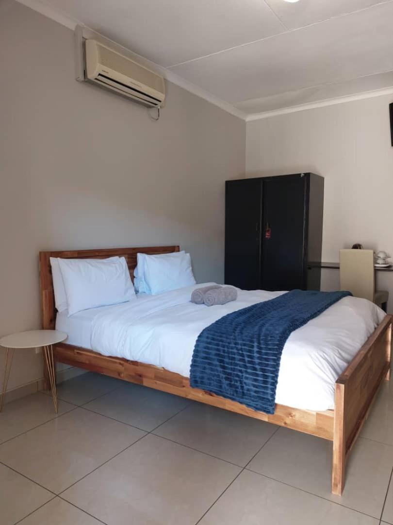 Ethithiya Boutique Guesthouse Виндхук Экстерьер фото