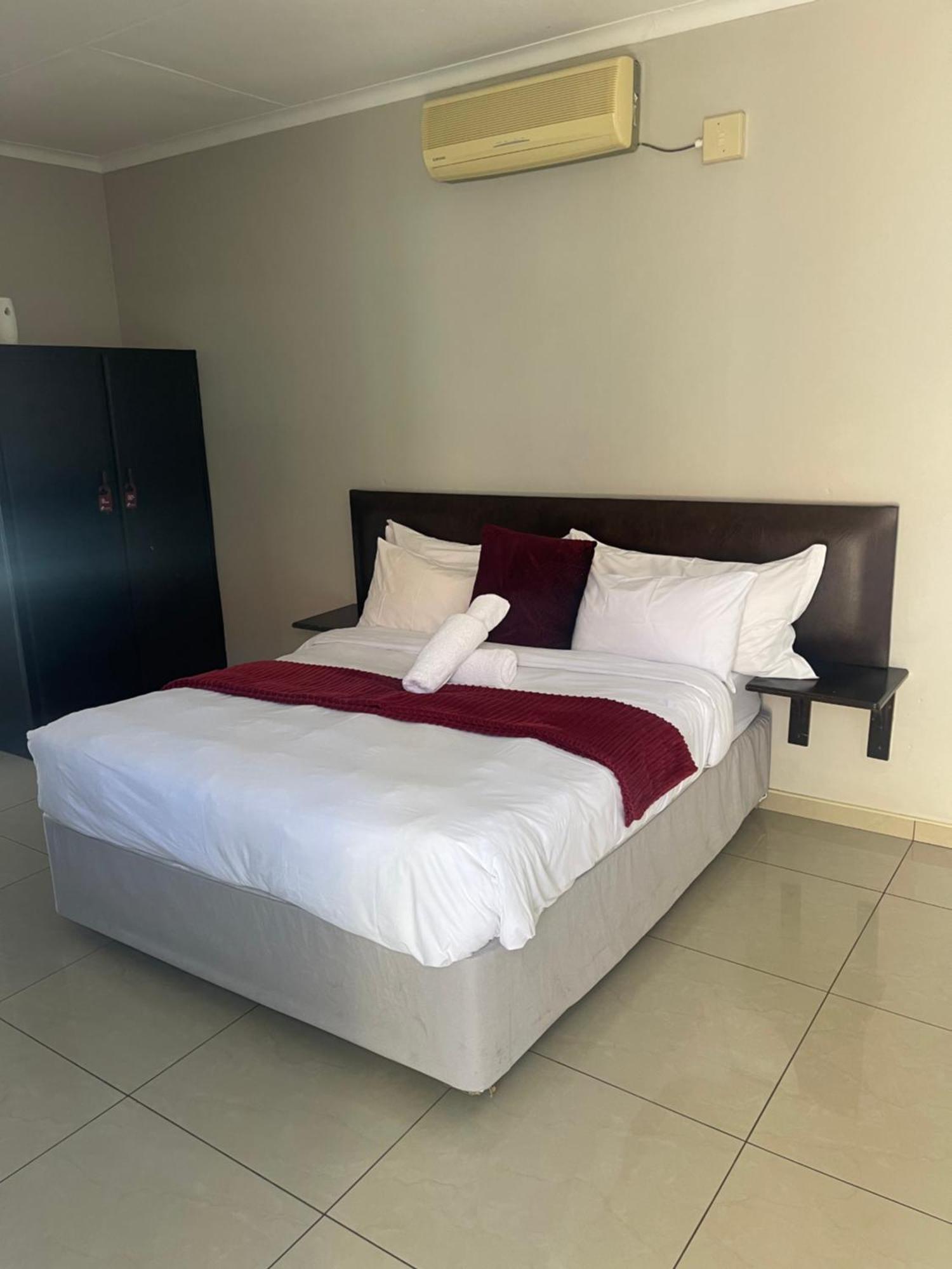 Ethithiya Boutique Guesthouse Виндхук Экстерьер фото